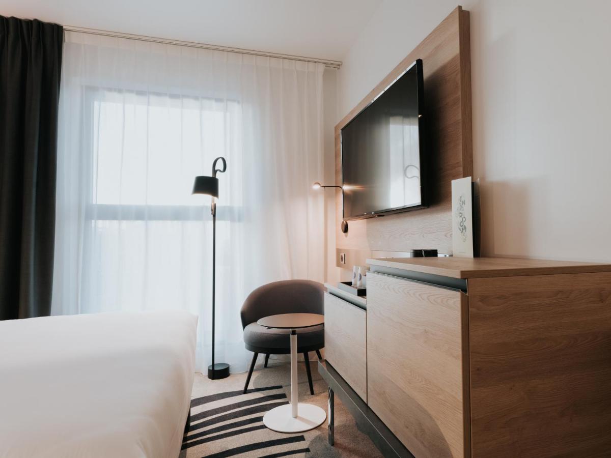 Novotel Angers Centre Gare Екстер'єр фото